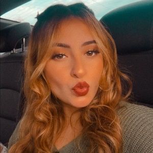 Meet your Posher, Jacqueline